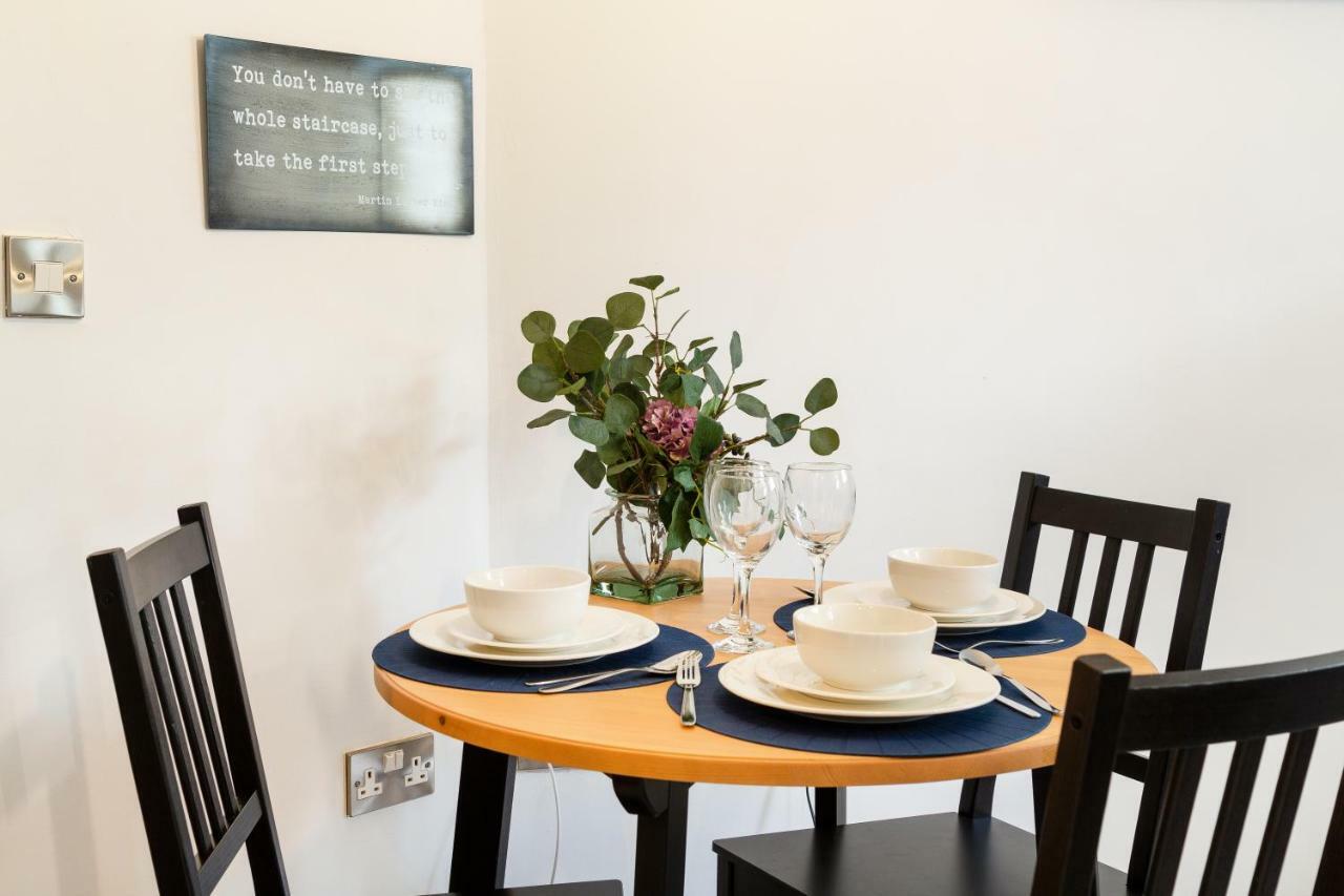 The Roof Apartment Bristol Bagian luar foto