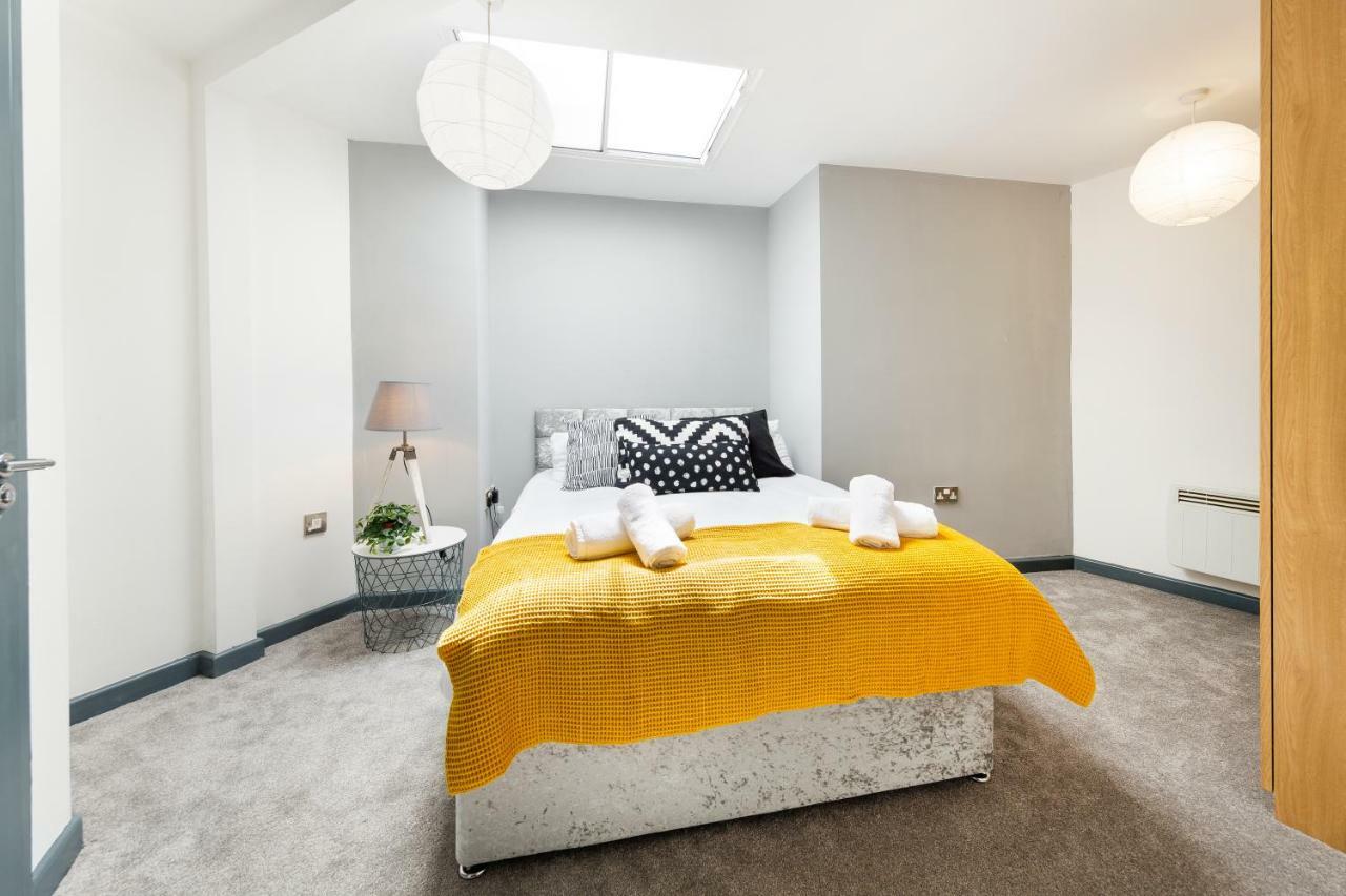 The Roof Apartment Bristol Bagian luar foto